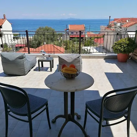 Marinos - 2nd Floor * Πόρος